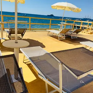  Aparthotel Sirina House