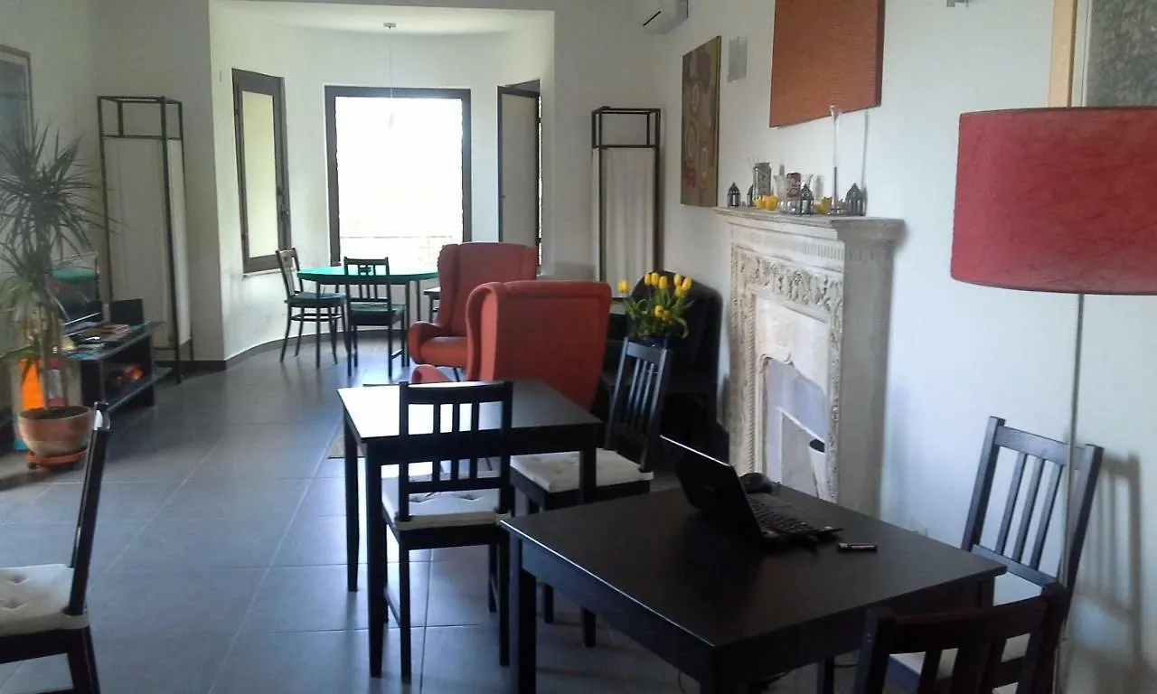 טאורמינה La Cage Aux Folles B&B לינה וארוחת בוקר