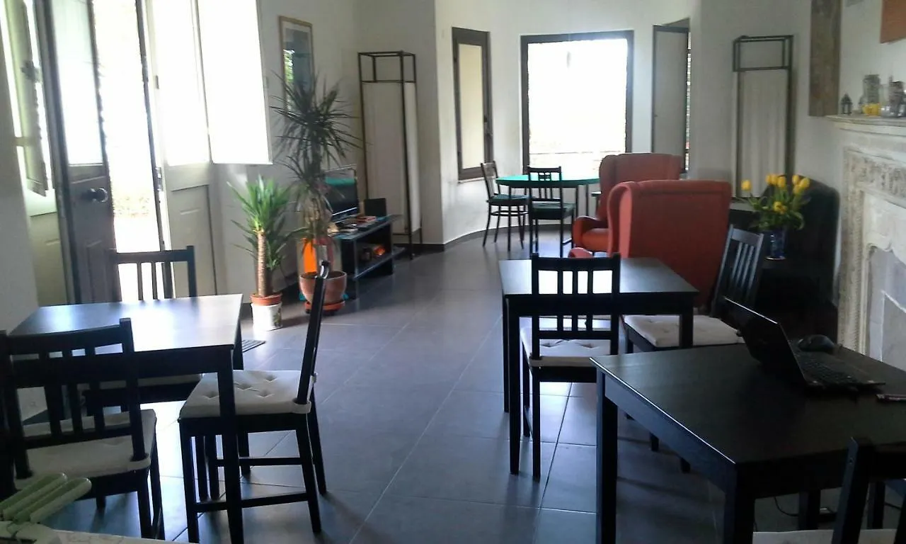 La Cage Aux Folles B&B Taormina 2*,